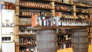 Falke-exklusive-Laden-1