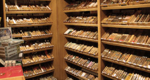 Falke-exklusive-Laden-6